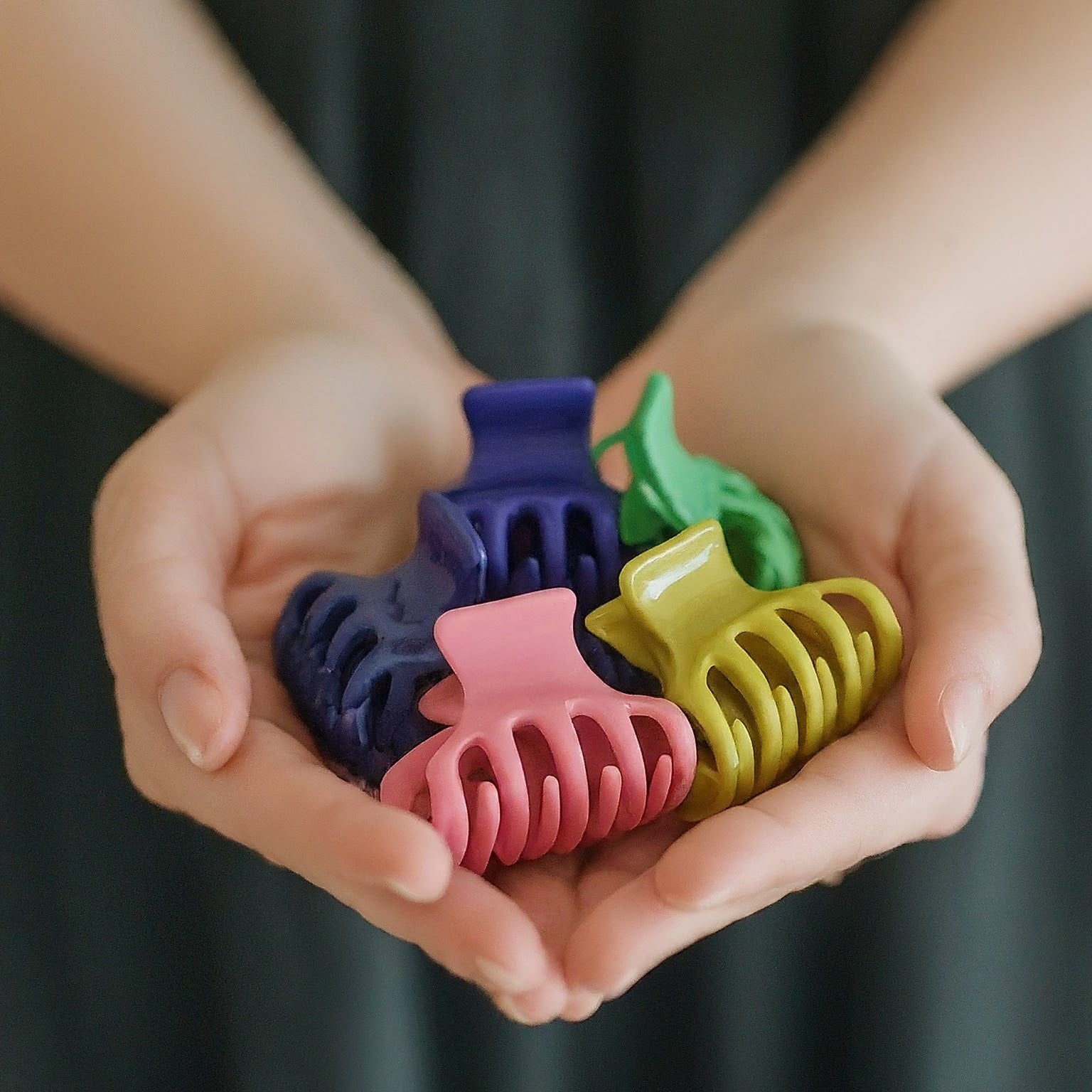 Claw clips